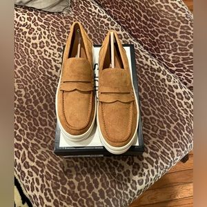 J/Slides NYC  Brand New.        Ladies Faux Suede Loafers Size 9M